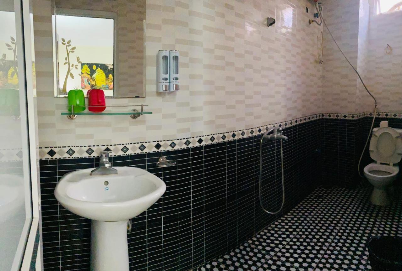 Phuong Thao Hotel Ханой Экстерьер фото